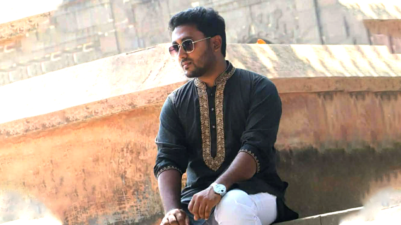 নওগাঁয় ছাত্রাবাস থেকে শিক্ষার্থীর ঝুলন্ত মরদেহ উদ্ধার