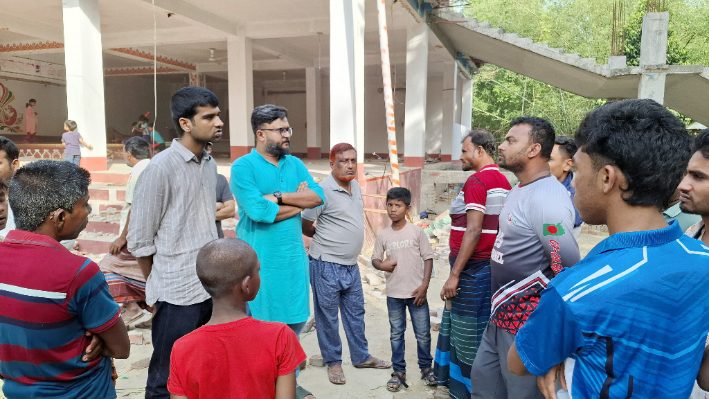 কুষ্টিয়ায় পীরের আস্তানায় হামলা: নিরাপত্তা নিশ্চিত করে দোষীদের গ্রেপ্তার দাবি এনপিএর