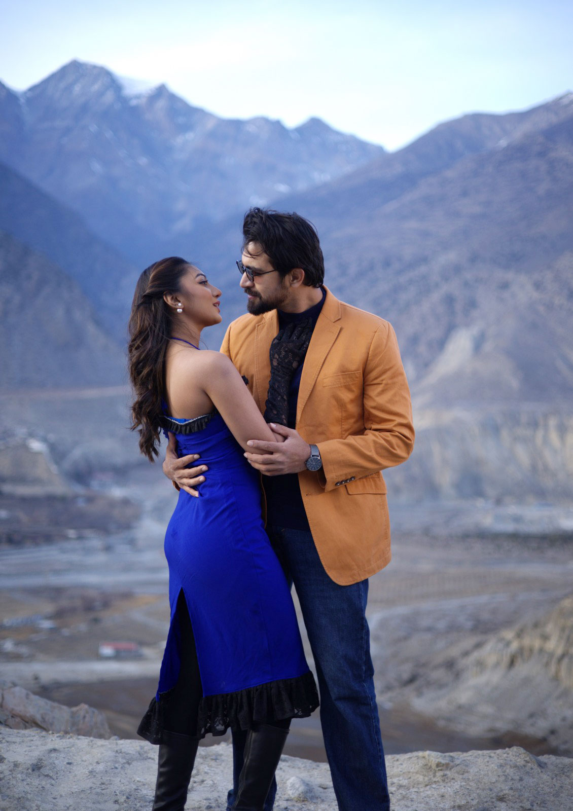 নেপালের জমসম শহরে মিউজিক্যাল ফিল্মের শুটিং করলেন সুনেরাহ-রেহান