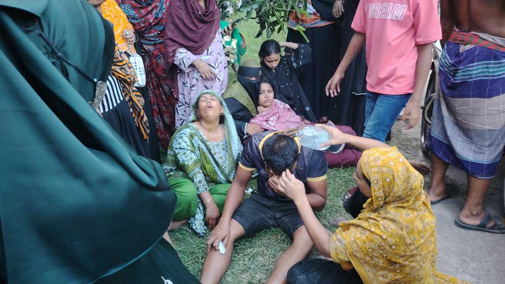 নড়াইলে স্বেচ্ছাসেবক দল নেতাকে কুপিয়ে ও পিটিয়ে হত্যা