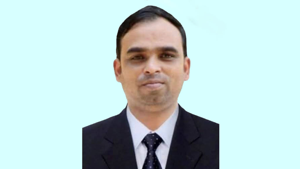 রামুতে কাভার্ড ভ্যানের ধাক্কায় শিক্ষকের মৃত্যু