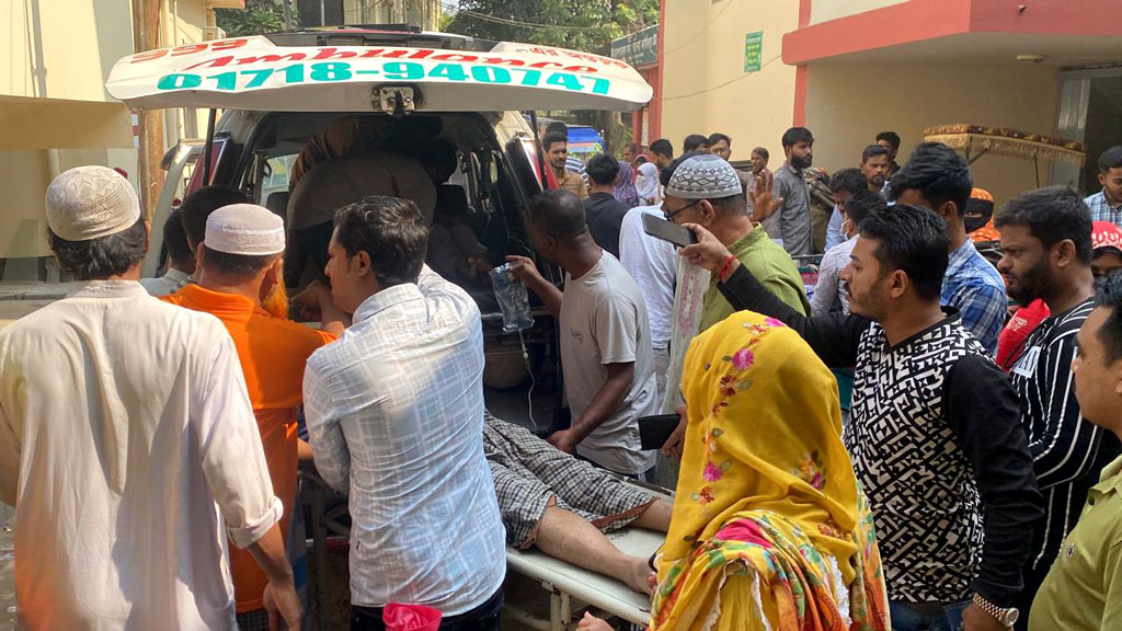 ভূমিকম্পের উৎপত্তিস্থল নরসিংদীতে হুড়োহুড়িতে আহত অর্ধশত