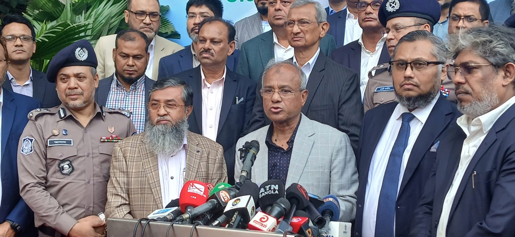 নির্বাচন কে করবে আর করবে না—সেটা যার যার ব্যক্তিগত ব্যাপার: স্বরাষ্ট্র উপদেষ্টা