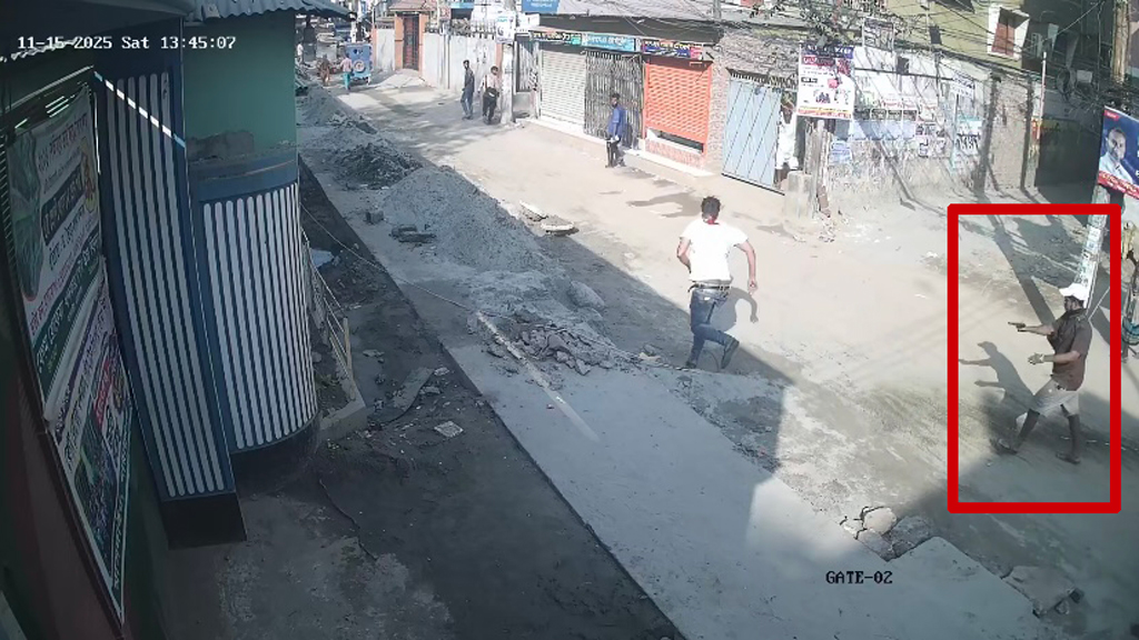 ‘তুই কে’ বলেই কৃষক দল নেতাকে লক্ষ্য করে গুলি-ছুরিকাঘাত