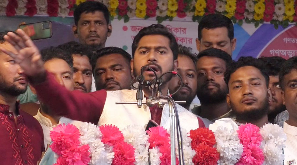 প্রধান উপদেষ্টাকে সব দলের প্রধানকে ডেকে কথা বলার আহ্বান নুরের