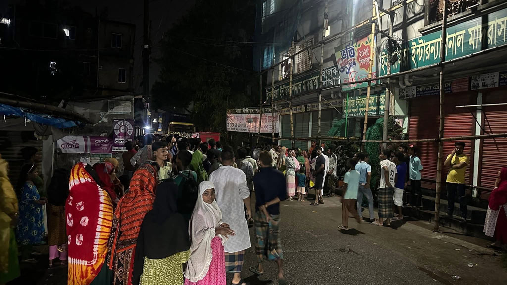 নারায়ণগঞ্জে ছাত্রকে ধর্ষণের অভিযোগ, অভিযুক্ত শিক্ষক আটক