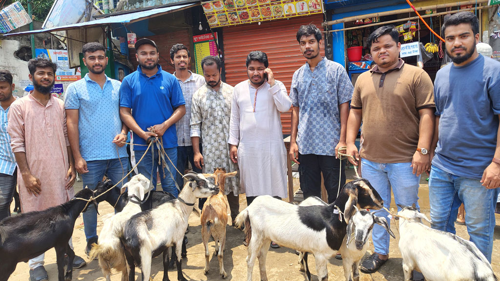 নারায়ণগঞ্জে ২১ শহীদ পরিবারে এনসিপির কোরবানির পশু উপহার