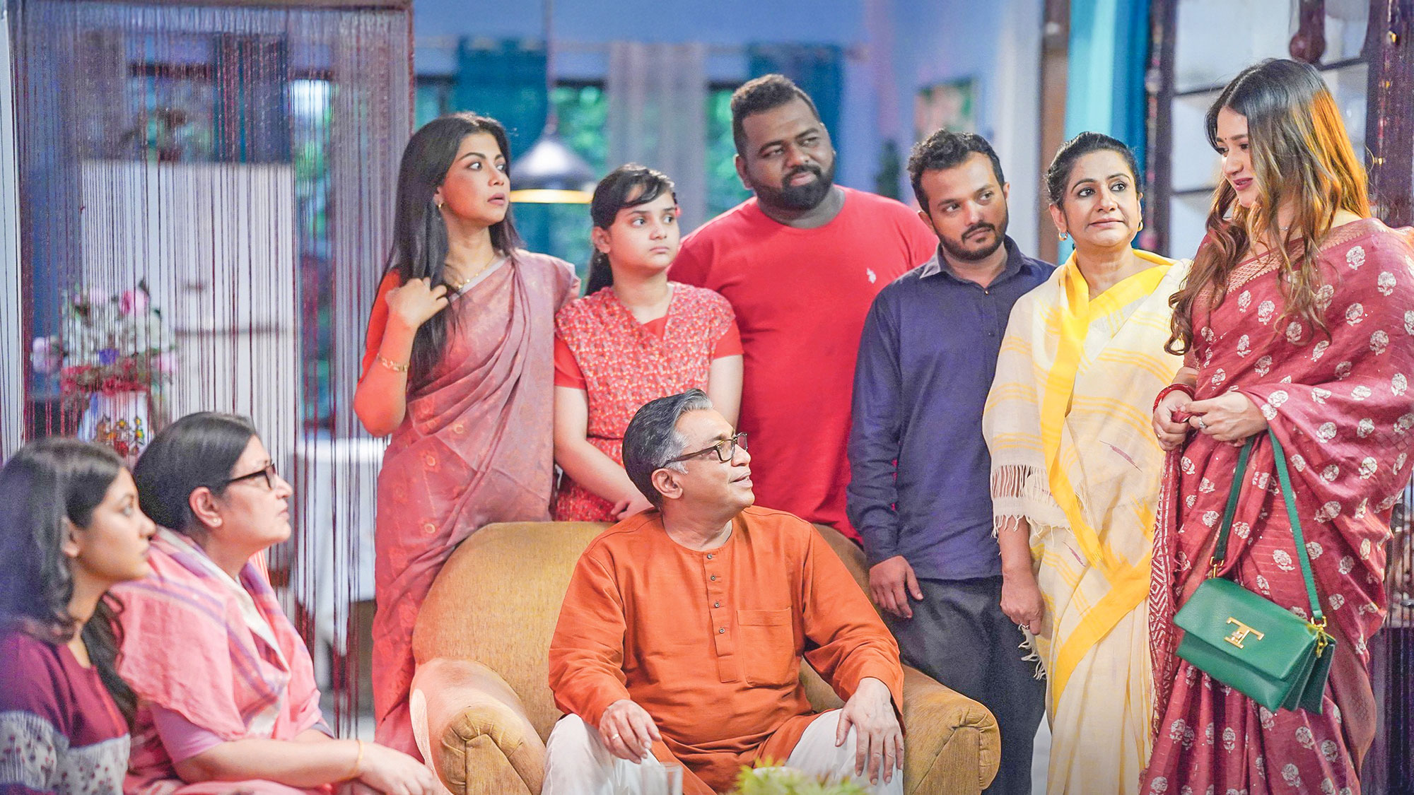 বেড়েছে পারিবারিক গল্পের জনপ্রিয়তা