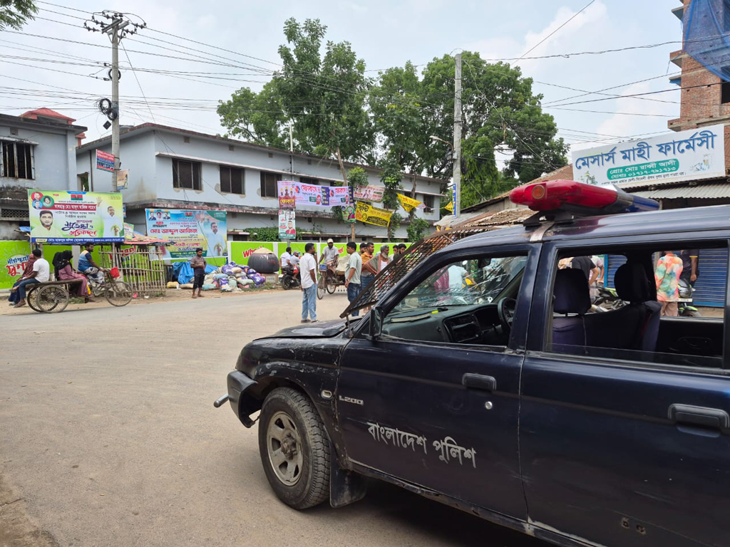 আইনশৃঙ্খলা সভার পরদিনই গুরুদাসপুরে তিনটি ছিনতাই, জনমনে আতঙ্ক