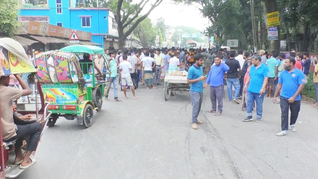 নাটোরে ট্রাকচাপায় যুবক নিহত