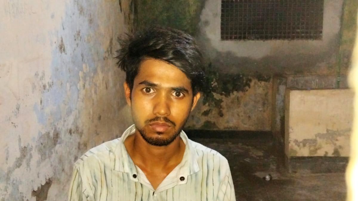 নেত্রকোনায় পুলিশের ওপর ছাত্রদল নেতার হামলা, দুই পুলিশ সদস্য আহত