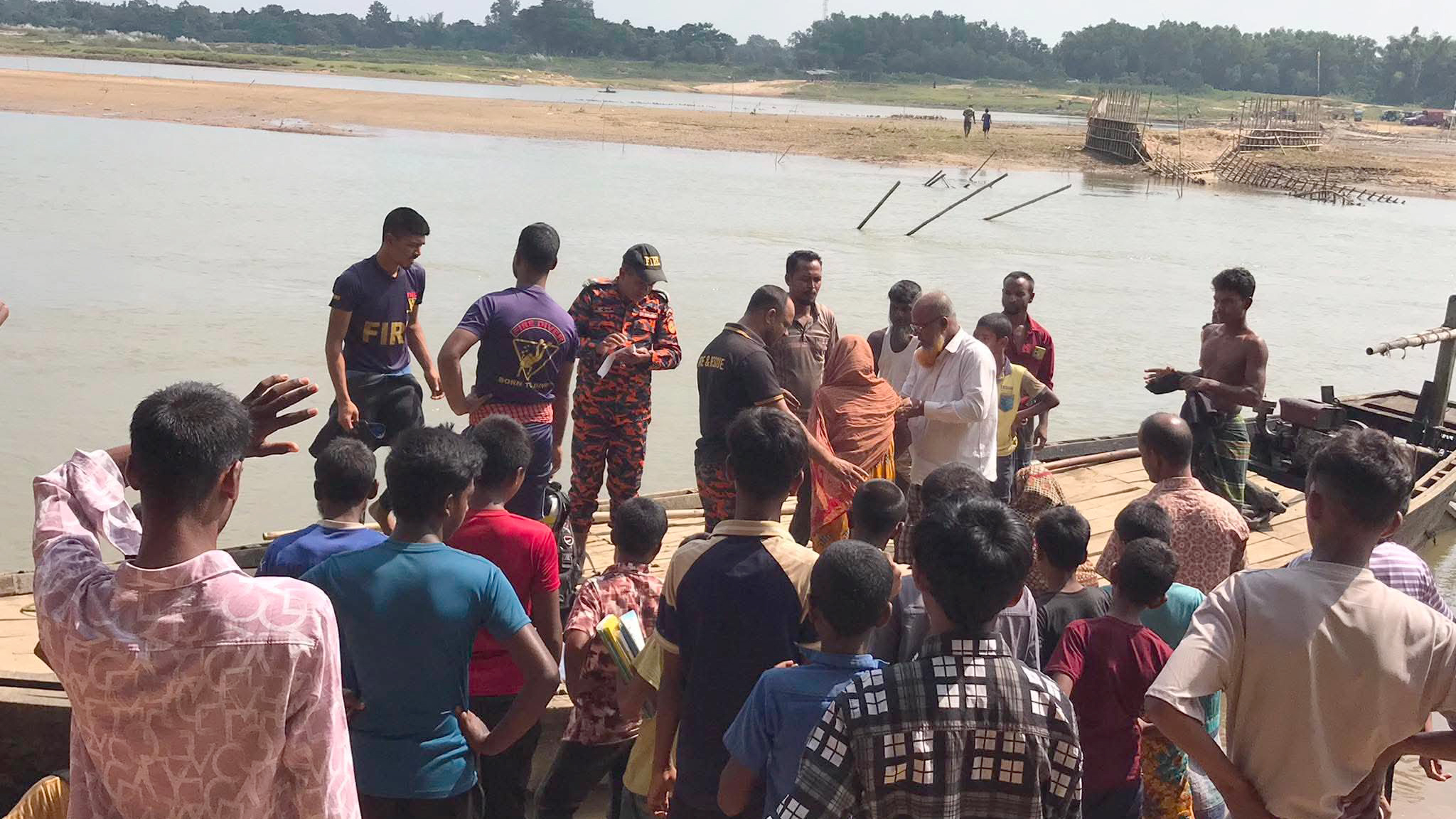 দুর্গাপুরে নৌকাডুবি, সাঁতরে মা বাঁচলেও প্রাণ গেল ছেলের