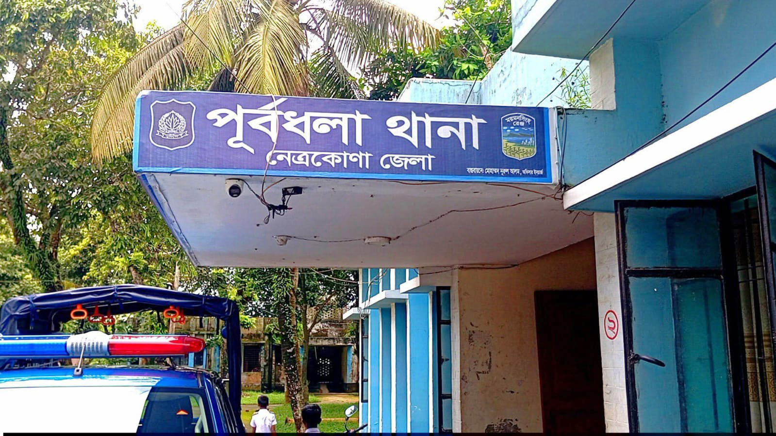 বাবাকে দেখে ছুটে যাওয়ার সময় অটোরিকশার নিচে পড়ে প্রাণ গেল শিশুর