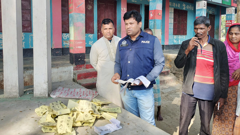 ৩ বছর পর ইউপি নির্বাচনের নৌকার সিল মারা ব্যালট উদ্ধার