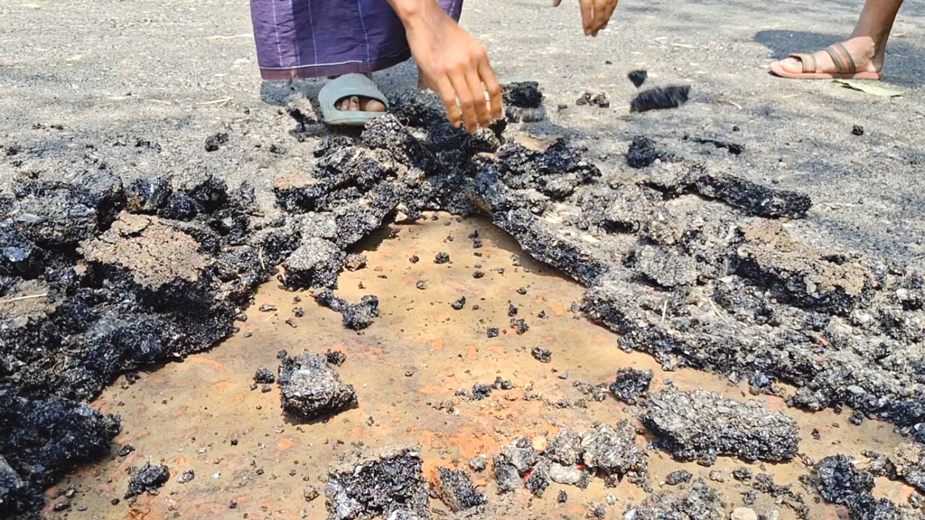 সড়ক সংস্কারে অনিয়ম উঠে যাচ্ছে পিচ