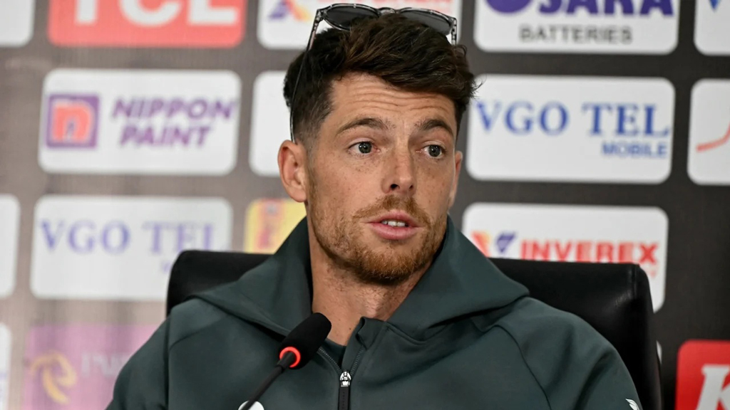 হঠাৎ তিন ক্রিকেটারকে হারিয়ে বিপদে নিউজিল্যান্ড