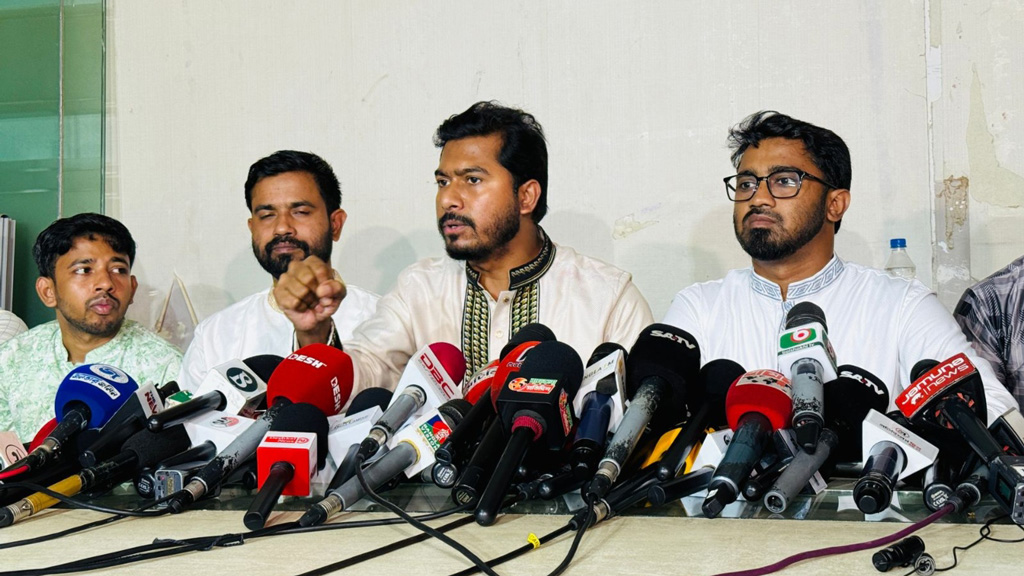 জি এম কাদেরসহ জাতীয় পার্টির শীর্ষ নেতাদের গ্রেপ্তার দাবি নুরুল হকের
