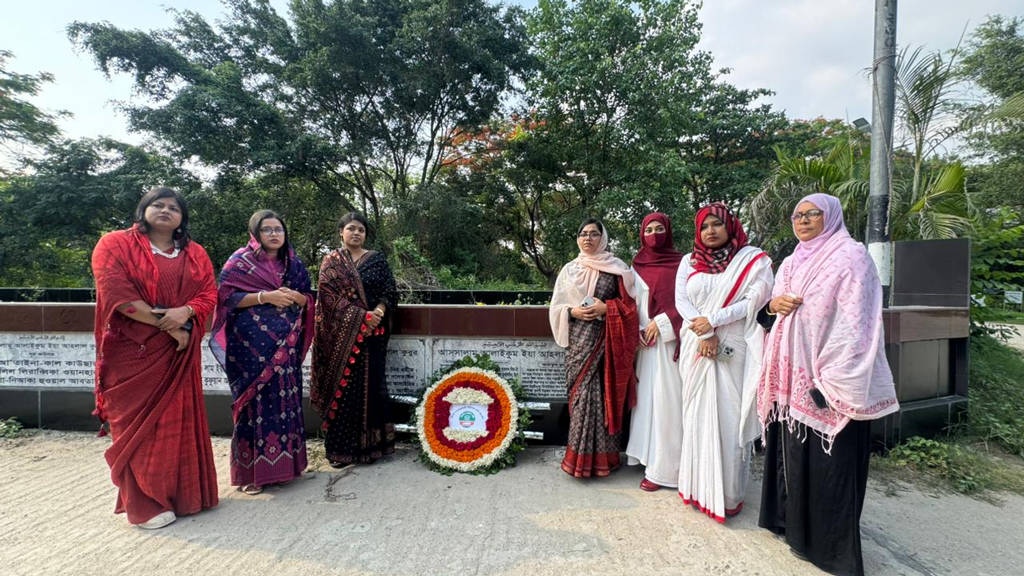 শপথ নিয়ে জুলাই অভ্যুত্থান ও বুদ্ধিজীবী স্মৃতিসৌধে নুসরাত-মিতুর শ্রদ্ধা