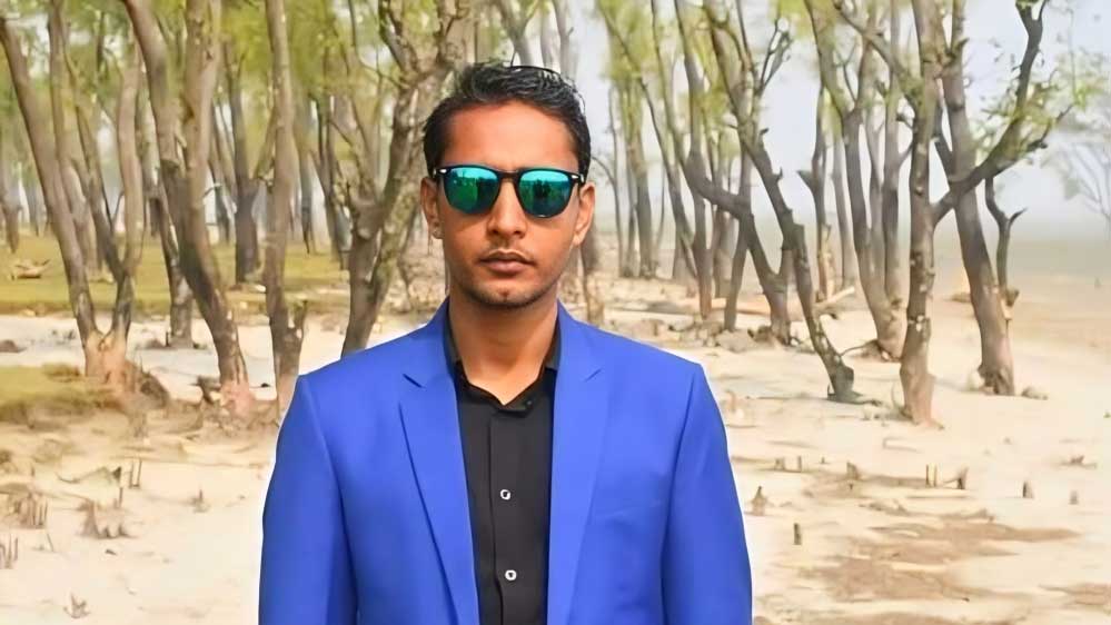 আ.লীগ নেতাকে বাড়িতে লুকানোর সুযোগ দিয়ে বহিষ্কার হলেন তাঁতী দলের সভাপতি