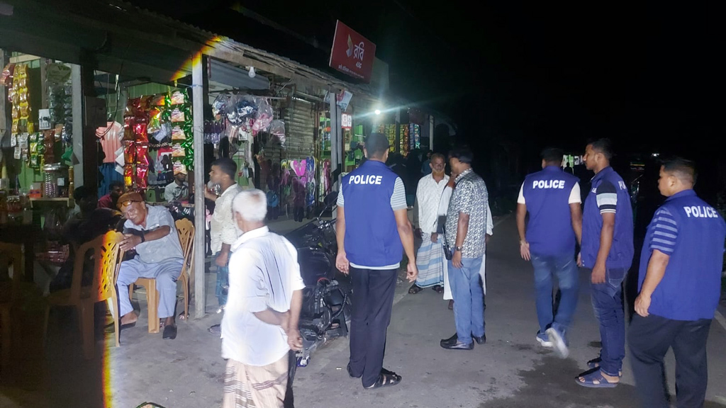 নোয়াখালীতে কিশোর গ্যাংবিরোধী অভিযানে আটক ১৬৩