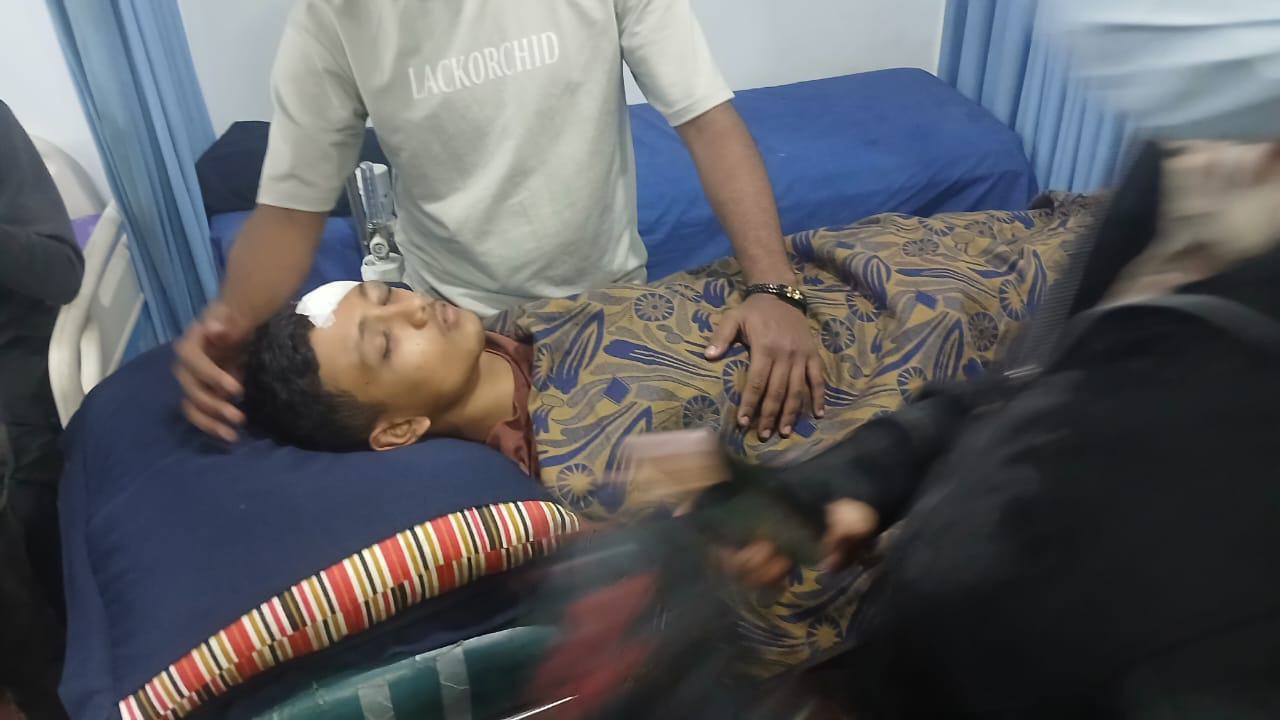 নোয়াখালীর বেগমগঞ্জে ১১ দলীয় প্রার্থীর গণসংযোগে হামলা, আহত ৭