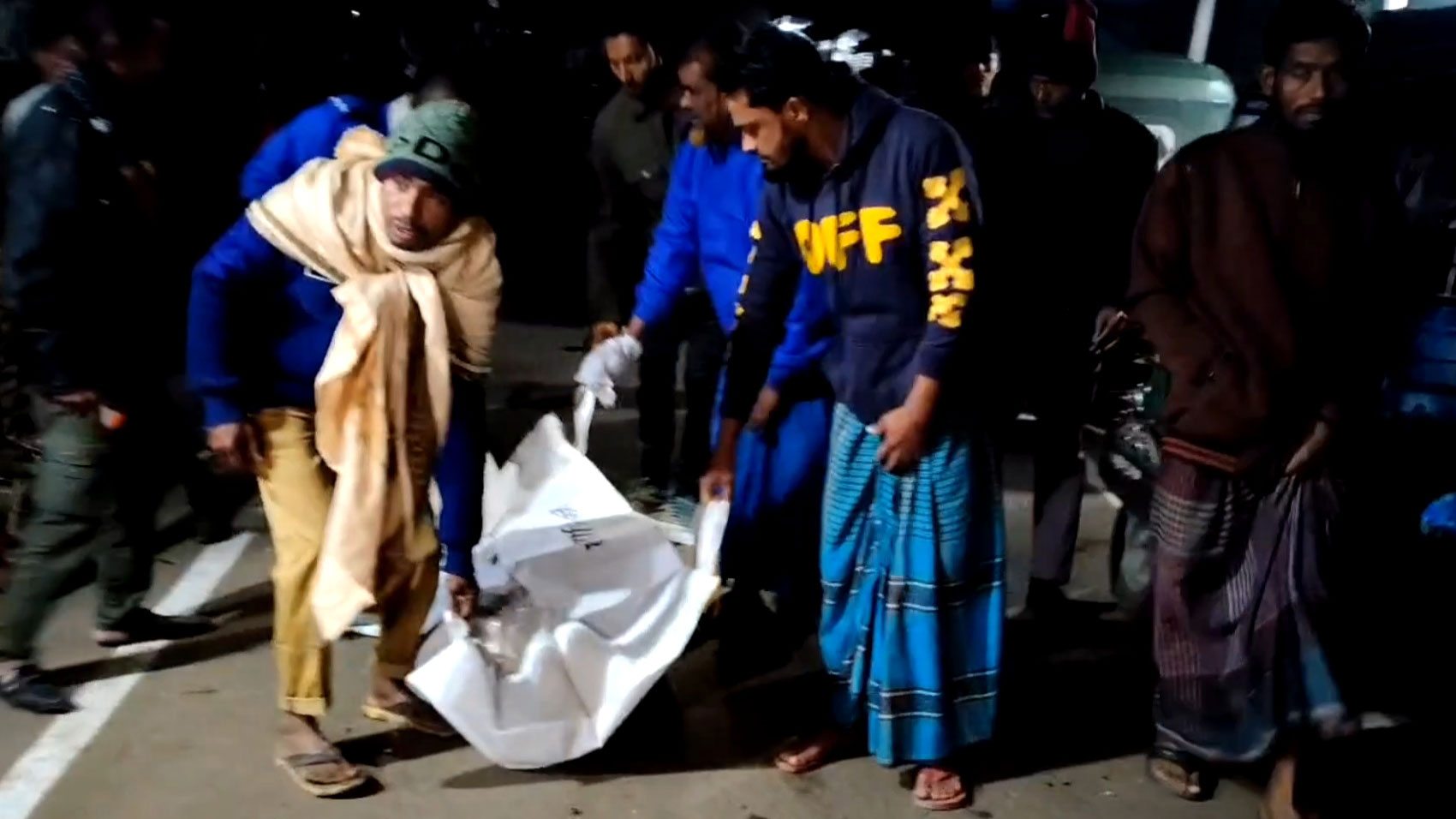 নোয়াখালীর কবিরহাটে গণপিটুনিতে যুবক নিহত