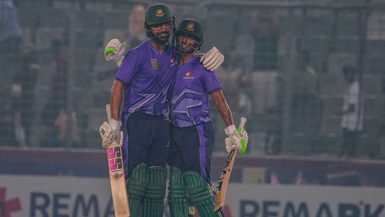 রোমাঞ্চকর ফাইনালে শান্তদের হারিয়ে চ্যাম্পিয়ন লিটনরা