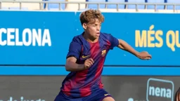 বার্সার জার্সিতে অভিষেকের অপেক্ষায় ইসরায়েলি বিস্ময় বালক