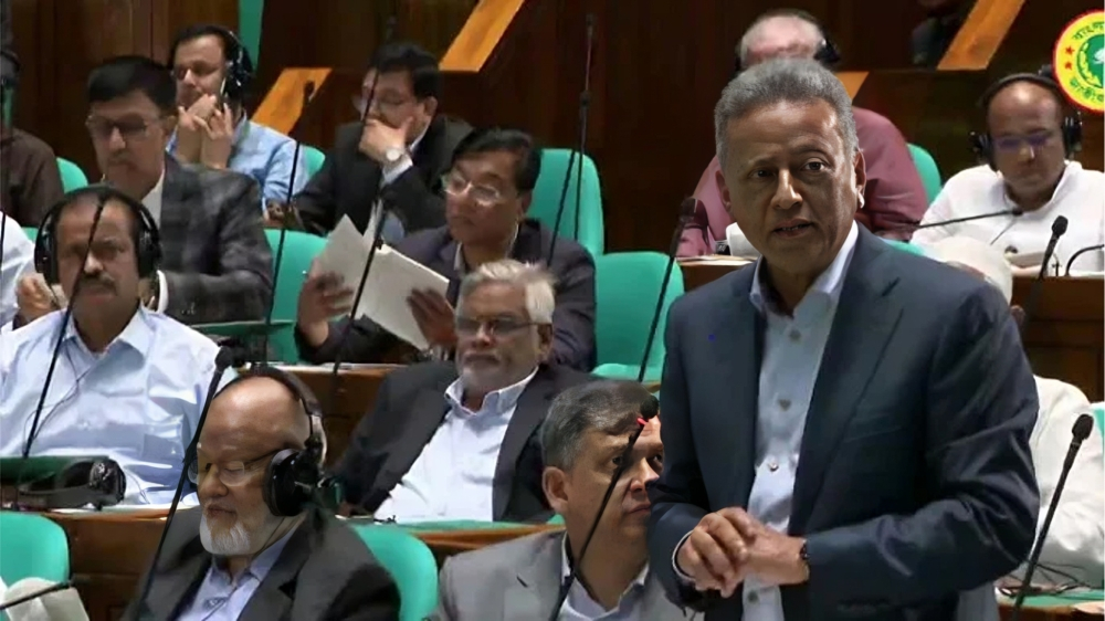 মধ্যপ্রাচ্যভিত্তিক জ্বালানির অতিনির্ভরতা বড় ঝুঁকি: সংসদে অর্থমন্ত্রী