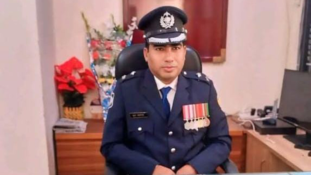 লাখ টাকা চুরি সন্দেহে গাড়িচালকের বাসায় তল্লাশি: চুনারুঘাট থানার ওসি ক্লোজড