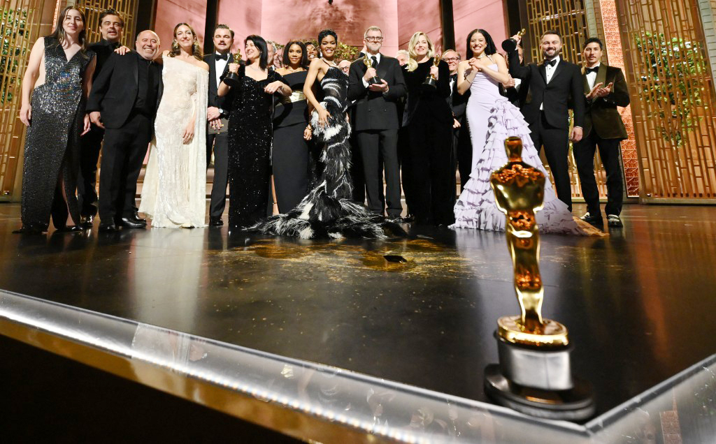 অস্কার মঞ্চে ফিলিস্তিন থেকে এআই: গ্ল্যামারের রাতে প্রতিবাদের গর্জন