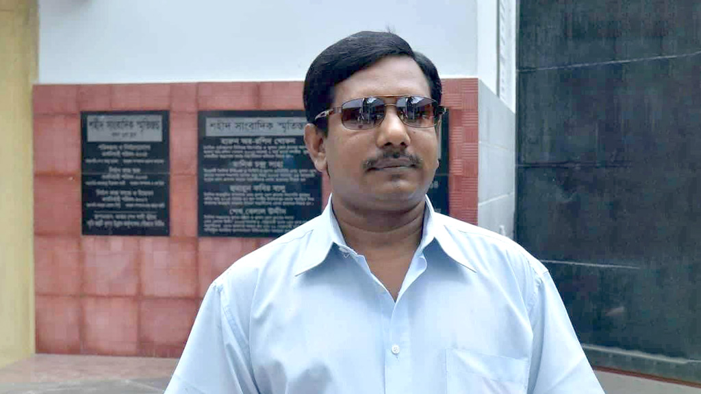 স্ত্রী নিখোঁজ, সাংবাদিকের লাশ মিলল রূপসা সেতুর নিচে