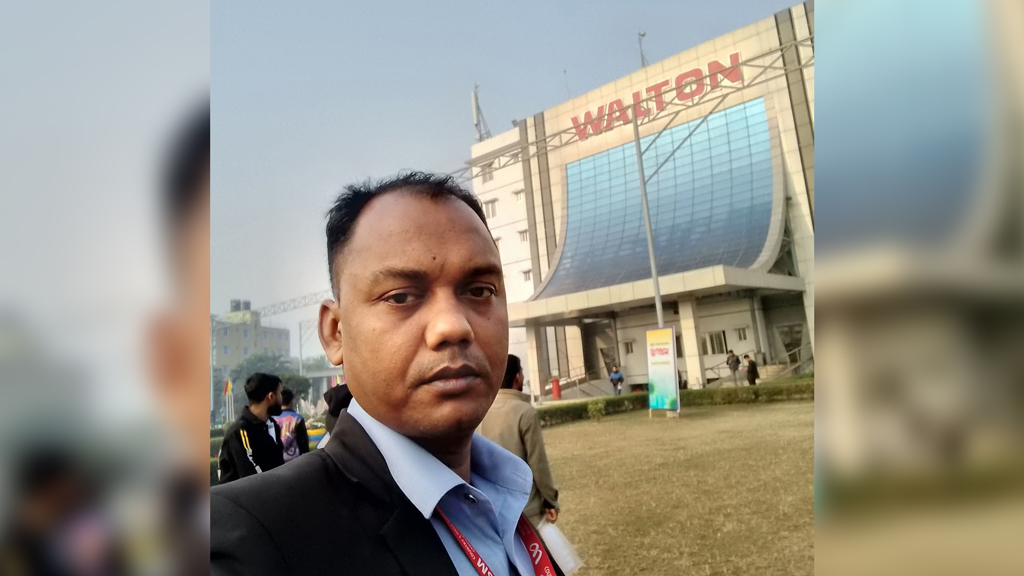ট্রেনে স্ট্রোক করে ওয়ালটন কর্মীর মৃত্যু
