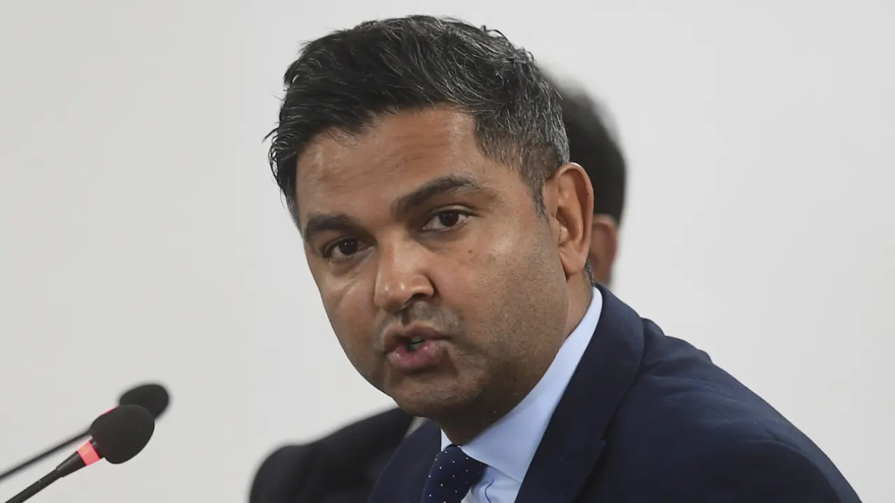 আইসিসির চাকরি ছাড়ছেন পিসিবির সাবেক সিইও