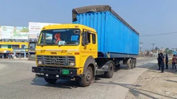 কড়া নিরাপত্তায় রূপপুরে পৌঁছাল ইউরেনিয়ামের আরেকটি চালান