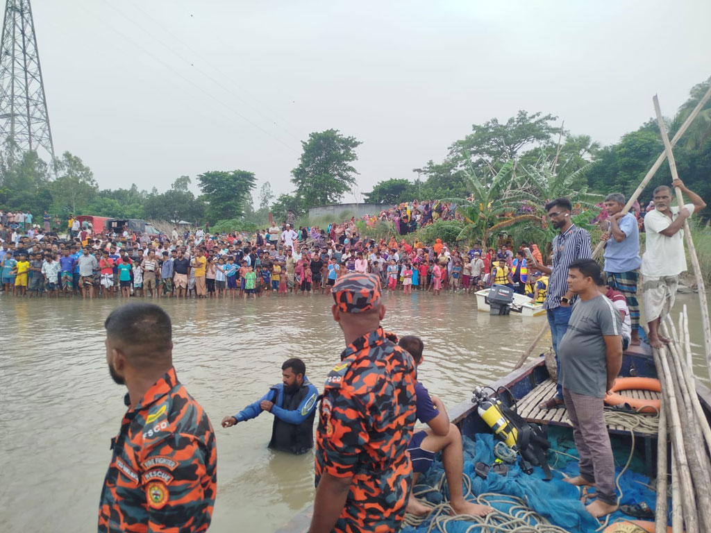 যমুনায় গোসলে নেমে নিখোঁজ দুই স্কুলছাত্রের একজনের মরদেহ উদ্ধার, অপরজনের সন্ধান মেলেনি