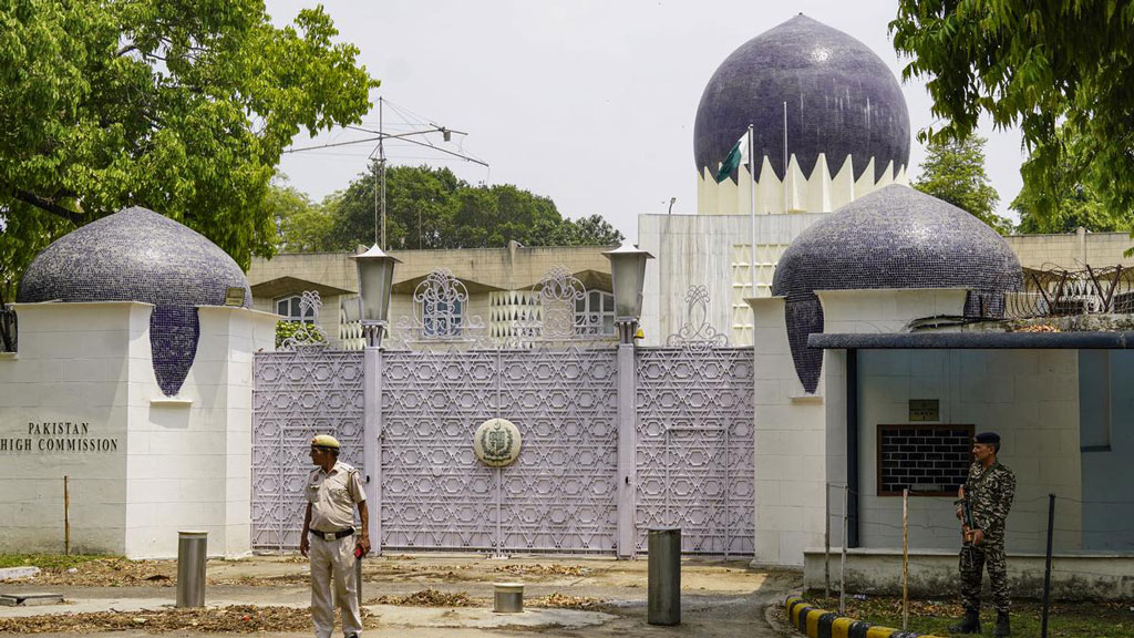 গুপ্তচরবৃত্তির অভিযোগে পাকিস্তান হাইকমিশনের কর্মকর্তাকে ফেরত পাঠাল ভারত