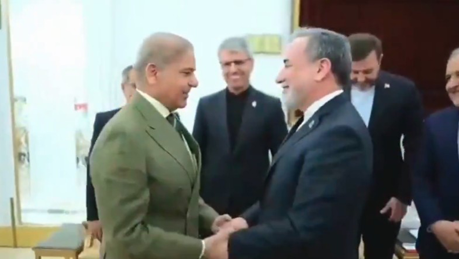 দাবি ও আপত্তির বিষয়ে পাকিস্তানকে জানিয়েছে ইরান, হবে না সরাসরি আলোচনা