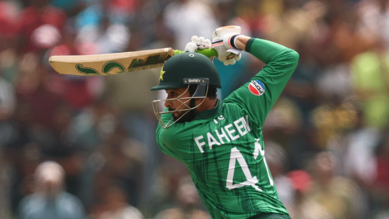 রুদ্ধশ্বাস ম্যাচে রক্ষা পাকিস্তানের