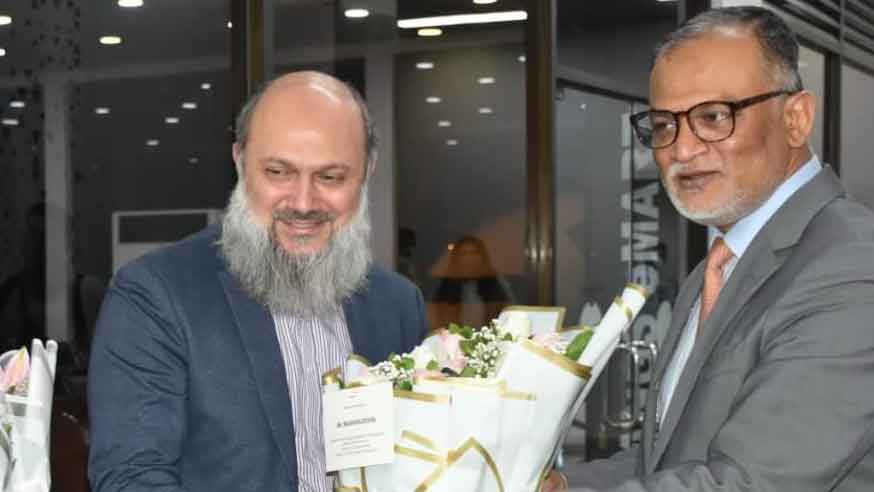 পাকিস্তানের বাণিজ্যমন্ত্রী ঢাকায়