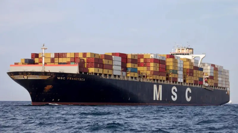 হরমুজে দুটি জাহাজ জব্দ করল ইরান