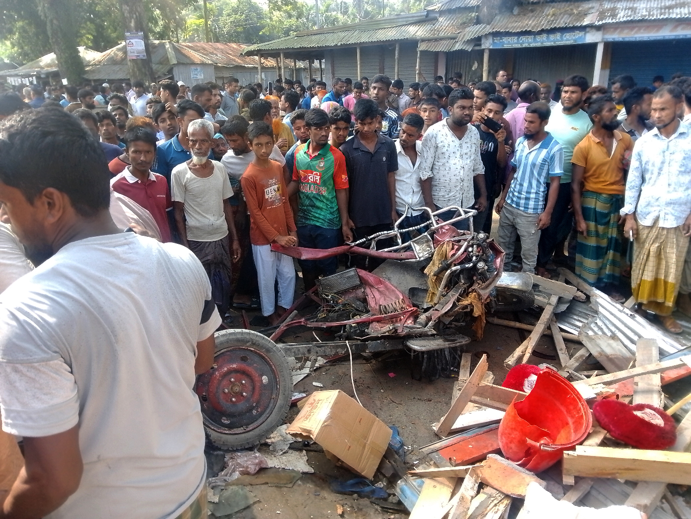 পাটগ্রামে ট্রাকচাপায় নিহত বেড়ে ৪