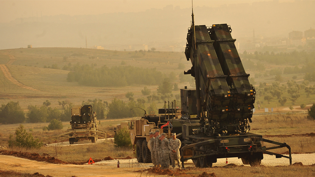 ইরান যুদ্ধে ক্ষেপণাস্ত্র ভাণ্ডারের অর্ধেক শেষ যুক্তরাষ্ট্রের, পূরণে লাগতে পারে ৪ বছর