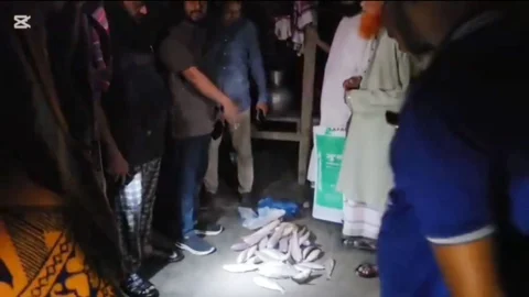 এতিমখানার ইলিশ ভাগাভাগি করে নিলেন মাদ্রাসাশিক্ষকসহ দুজন, জরিমানা ৮০ হাজার