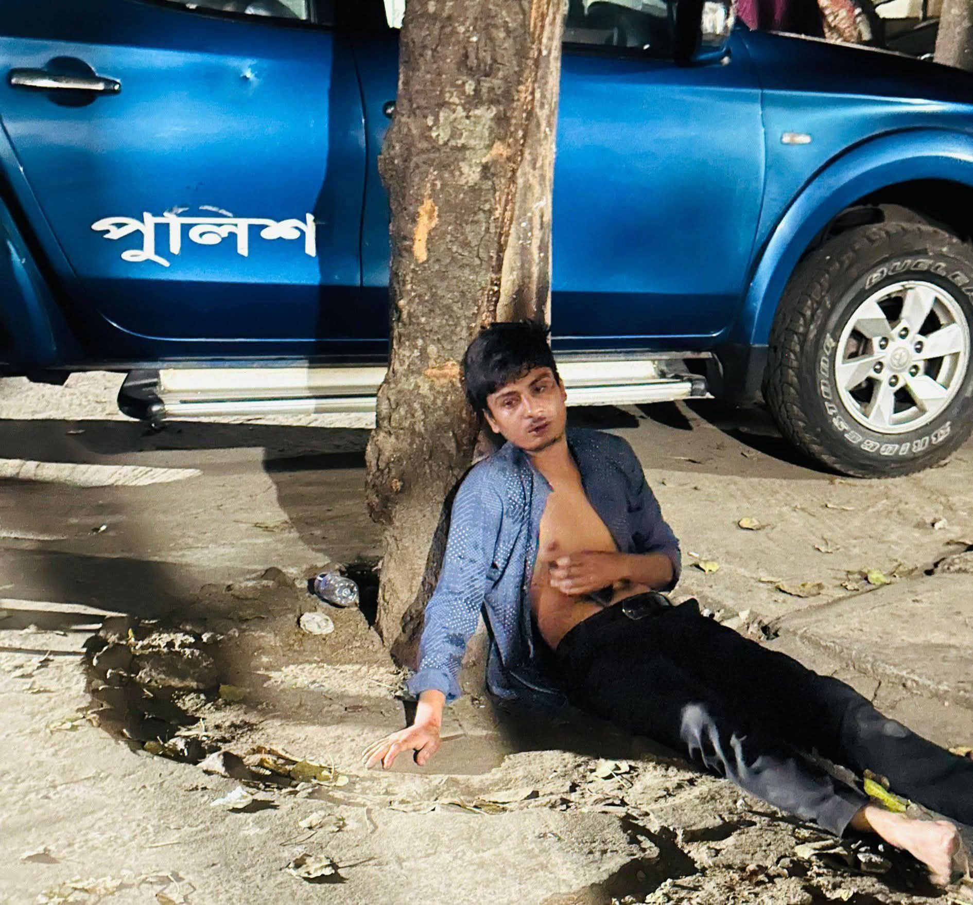 ঢাবিতে ছাত্রলীগ করার অভিযোগে মধ্যরাতে শিক্ষার্থীকে মারধর, হাসপাতালে ভর্তি