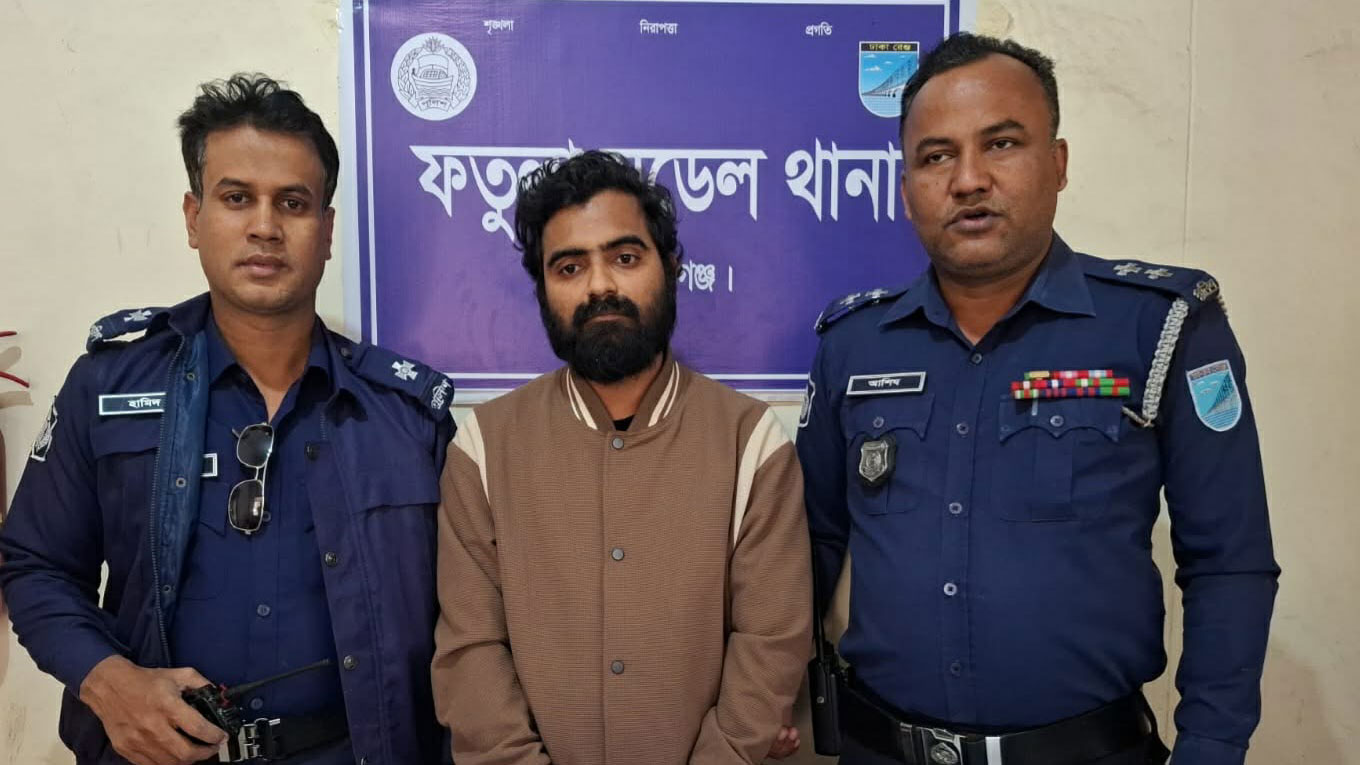 আজমেরী ওসমানের সহযোগী পাভেল অস্ত্রসহ আটক