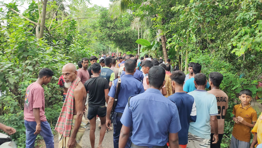 ঈদগাহ মাঠের নামকরণ নিয়ে দুই গ্রামবাসীর সংঘর্ষ, আহত ২০