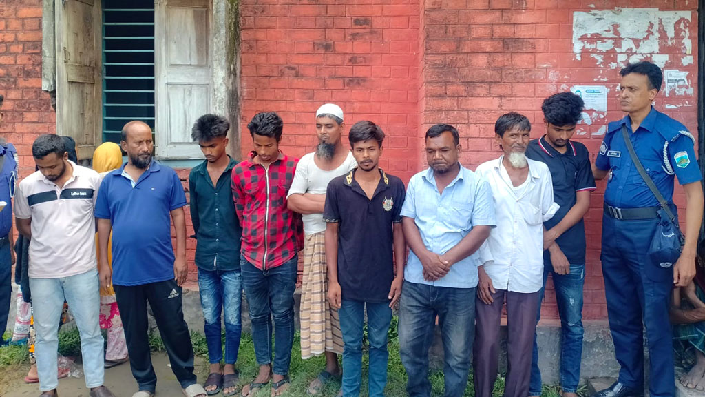 পাবনা মানসিক হাসপাতালে ৯ দালাল আটক, ভ্রাম্যমাণ আদালতে কারাদণ্ড