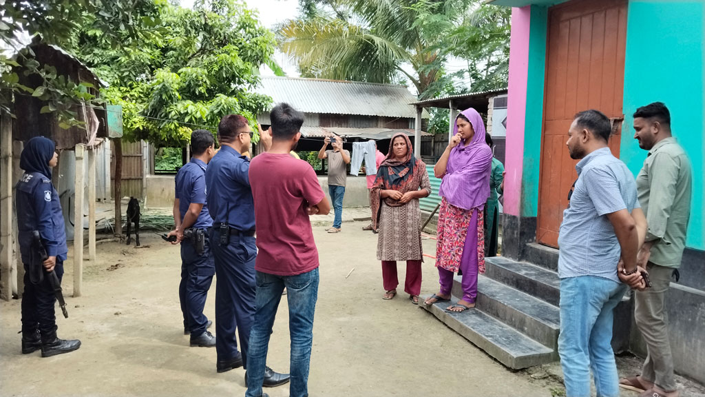 চাঁদার দাবিতে প্রবাসীর বাড়িতে যুবদল নেতার হামলা, দুই বিএনপি নেতা গুলিবিদ্ধ