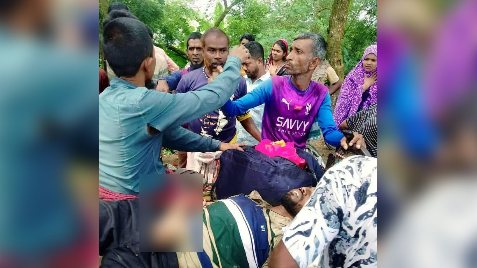 সড়ক দুর্ঘটনায় মা ও মেয়ে নিহত, বাবা হাসপাতালে